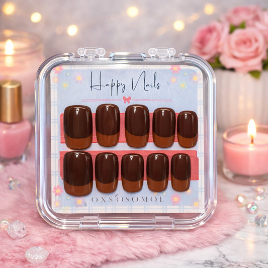 Mocha Kiss! (Basic nails)